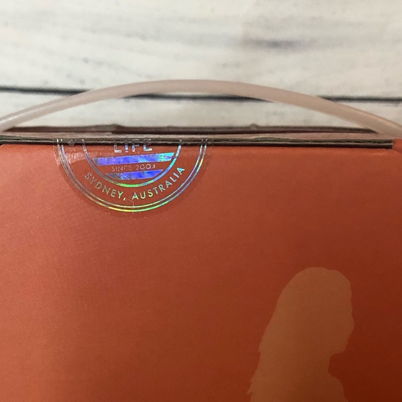 Luxe Pool Float- Flamingo and Swan - Picture 4 of 4